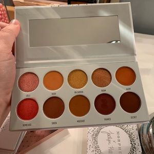 Morphe X Jaclyn Hill Ring the Alarm Palette